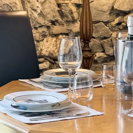 Alvea - View And Private Covered Parking لاليو